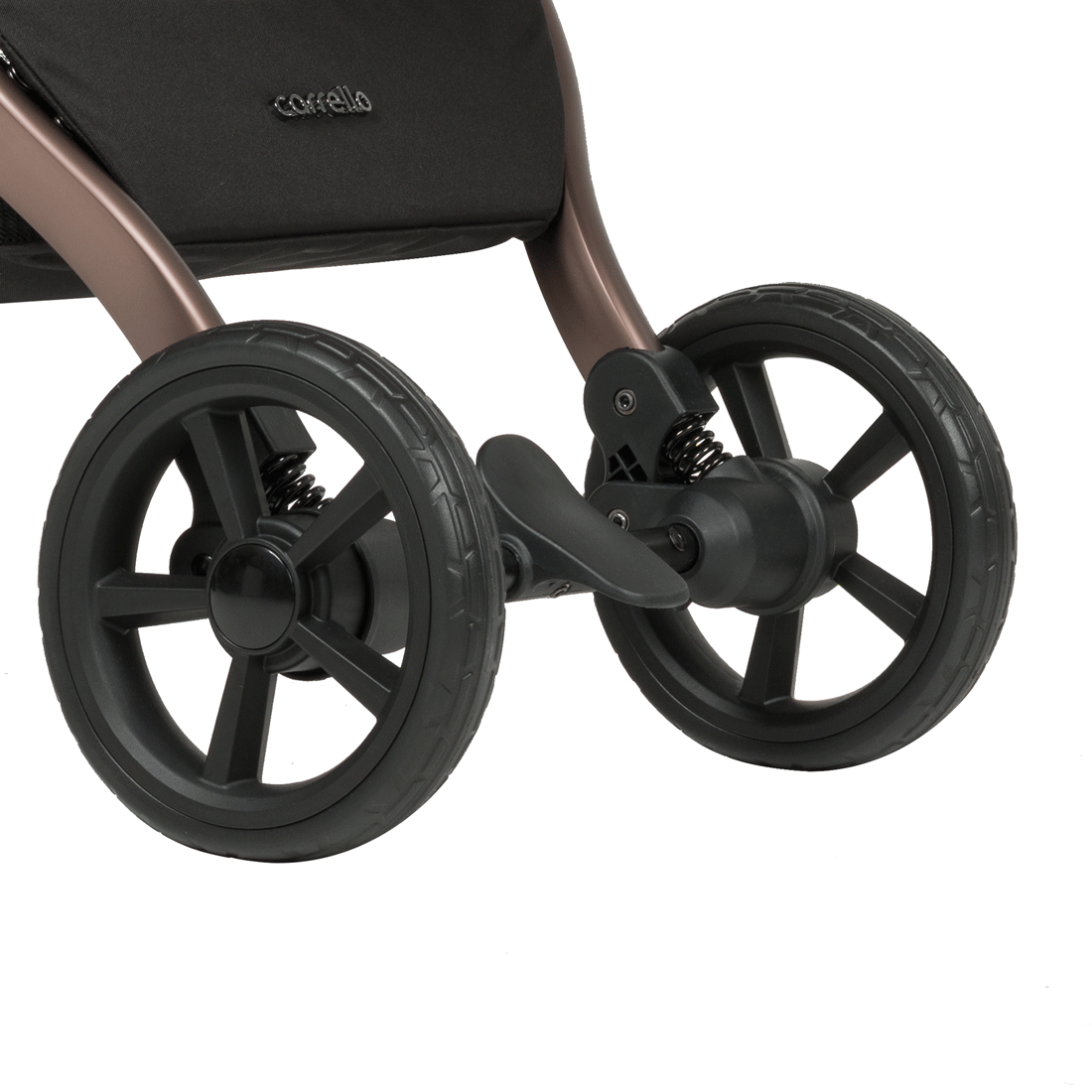 El cochecito Atom M 2025 es amortiguación de choque en todas las ruedas.